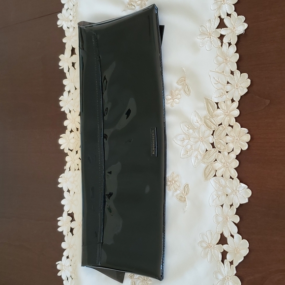 BCBGMaxAzria Black Plastic Envelope Evening Purse with a Single Magnetic Snap - Picture 2 of 12